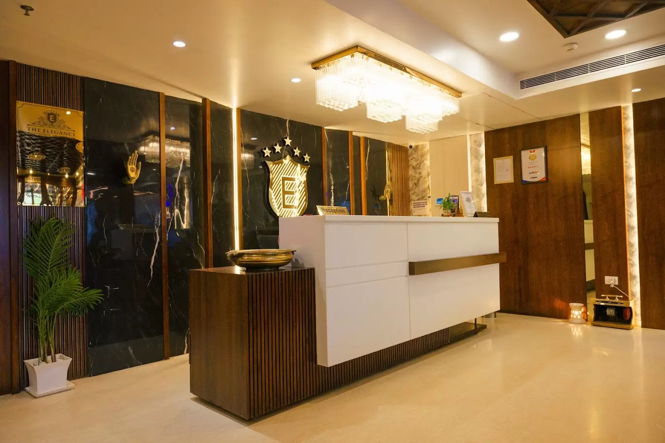 Hotel Elegance is conveniently located from where all parts of Varanasi are easily accessible